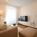 Summer Cave In Center Appartement