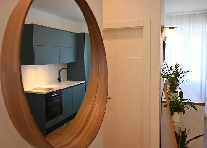 Summer Cave In Center Apartment Poreč