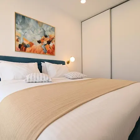 Summer Cave In Center Apartment *