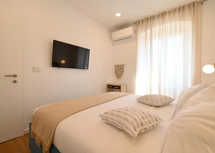 Summer Cave In Center Poreč