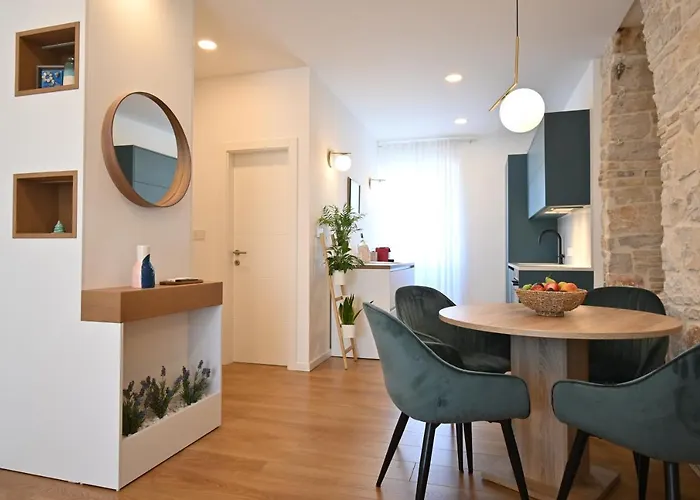 Summer Cave In Center Poreč