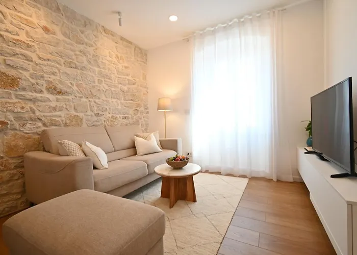 Summer Cave In Center Apartman *